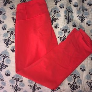 Lululemon Wunder Under size 6